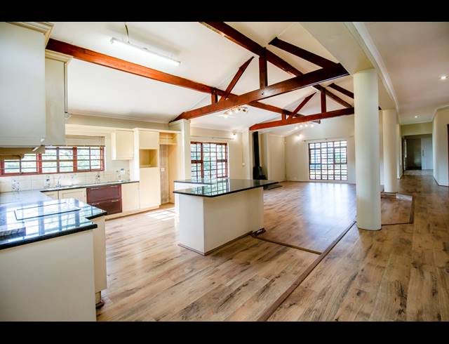 6 BEDROOM FREEHOLD RENTED IN SANDOWN